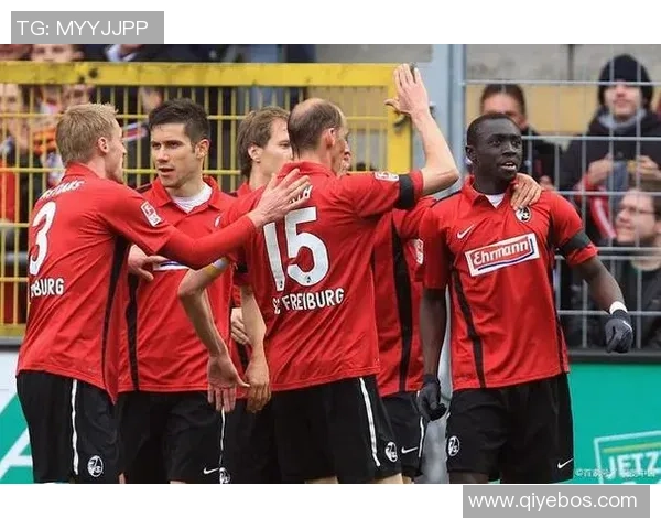 阿贾克斯主场迎战格拉茨风暴力争欧战小组赛首胜